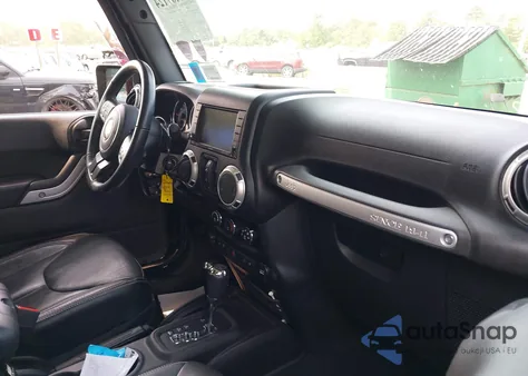 2017 Jeep Wrangler Unlimited Sahara 4X4 from USA, damaged, VIN 1C4BJWEGXHL746965